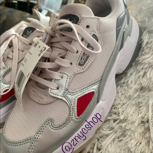 Adidas falcon Silver 6.5 - Picture 4 of 5